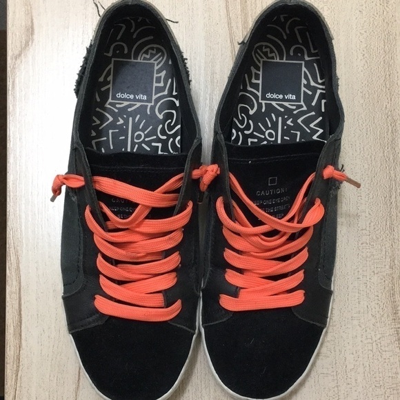 dolce vita sneakers - Picture 8 of 9